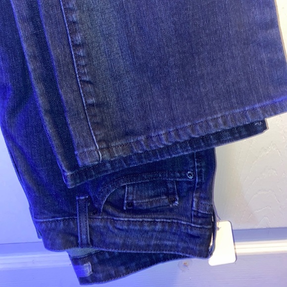 Ladies Levi’s jeans size 6 M boot cut dark blue like new​ - Picture 7 of 8